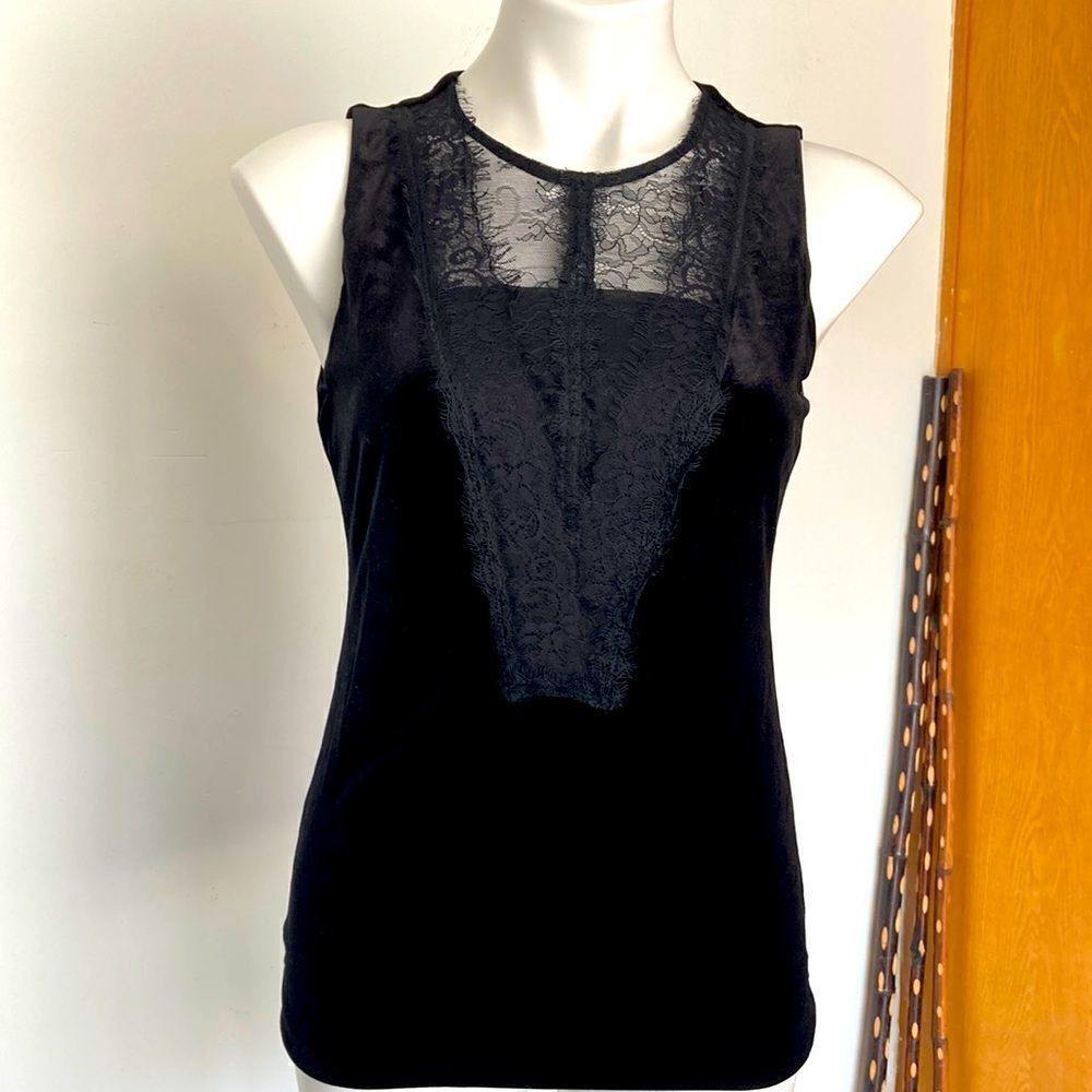 White House black market top